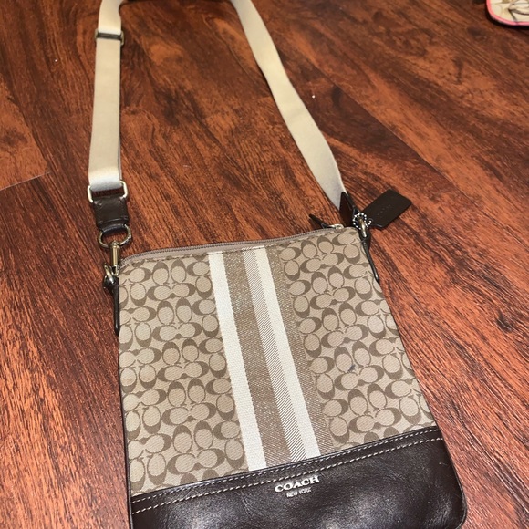 Coach Satchel - Picture 2 of 4